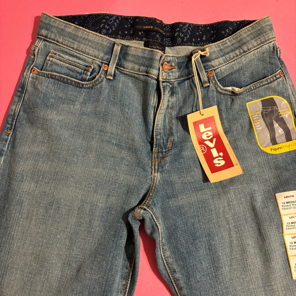 Levi perfect waist 525 straight leg size 12
